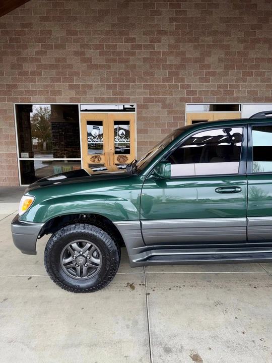 2000 Lexus LX 2nd Gen - Image 6 of 21
