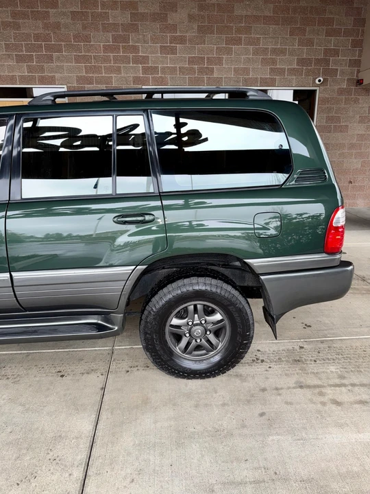 2000 Lexus LX 2nd Gen - Image 7 of 21