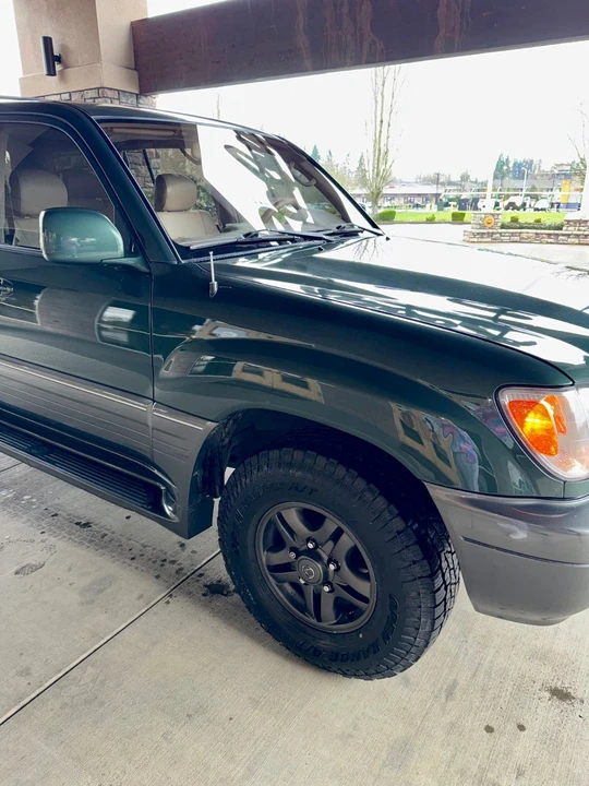 2000 Lexus LX 2nd Gen - Image 3 of 21
