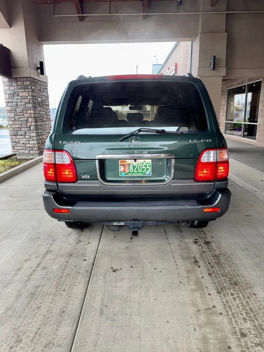 2000 Lexus LX 2nd Gen - Image 9 of 21
