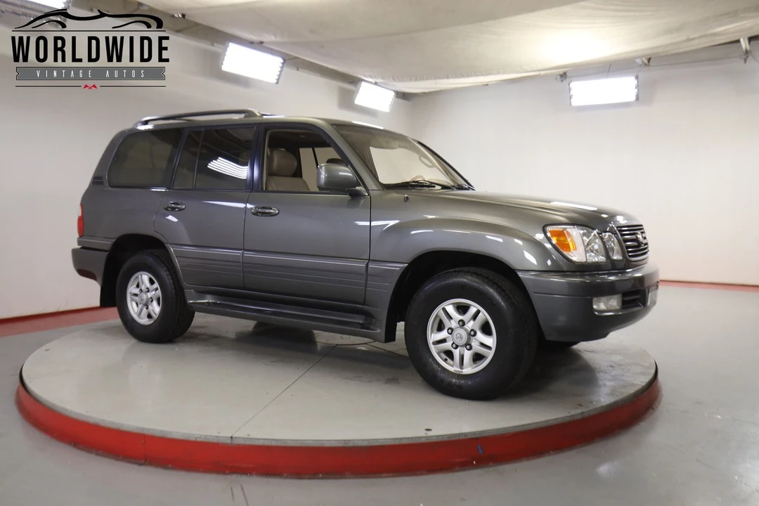 2000 Lexus LX 2nd Gen - Image 2 of 12