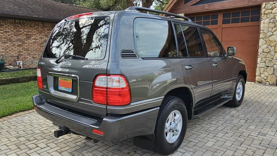 2000 Lexus LX 2nd Gen - Image 3 of 31