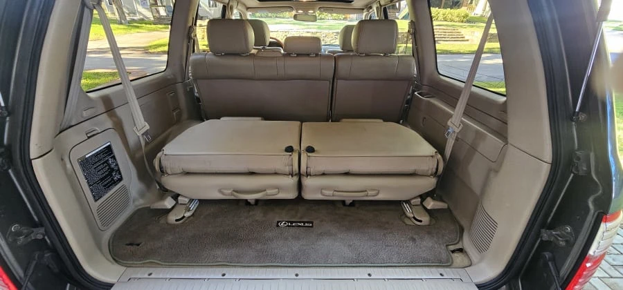 2000 Lexus LX 2nd Gen - Image 27 of 31