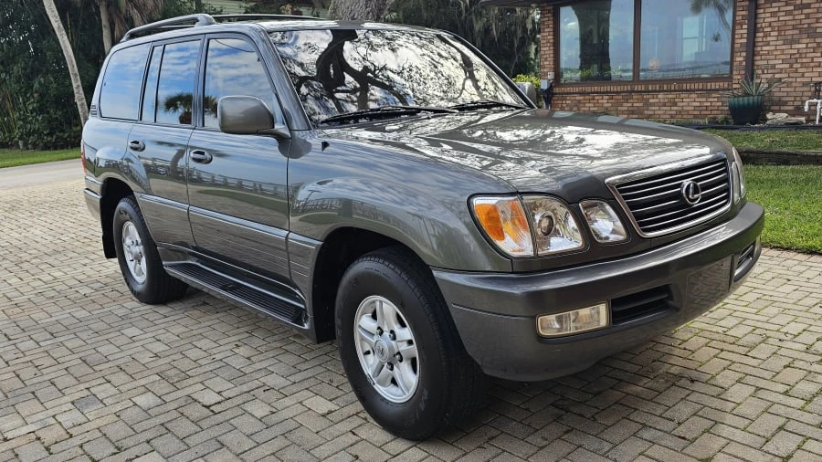 2000 Lexus LX 2nd Gen - Image 6 of 31