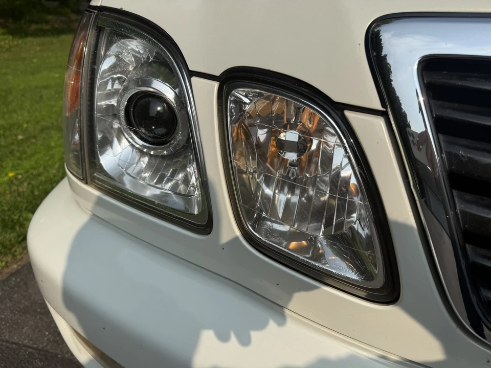 2000 Lexus LX 2nd Gen - Image 30 of 31