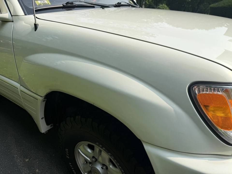 2000 Lexus LX 2nd Gen - Image 18 of 31