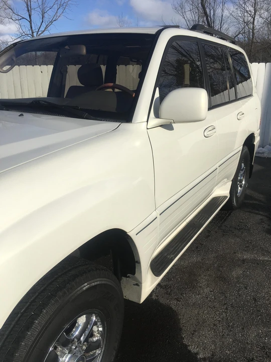 2000 Lexus LX 2nd Gen - Image 9 of 31