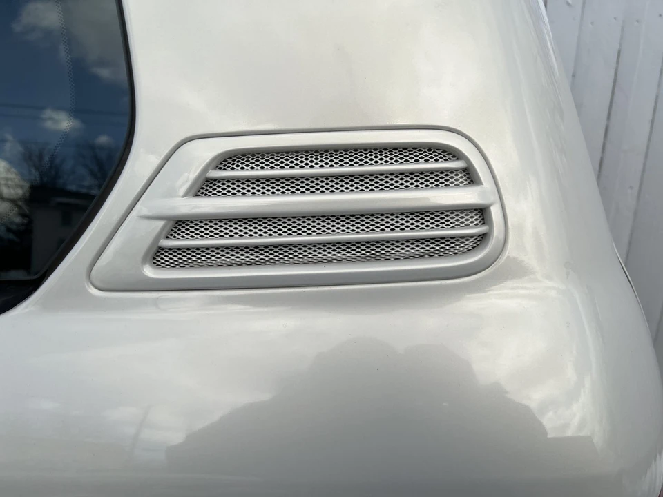 2000 Lexus LX 2nd Gen - Image 30 of 31