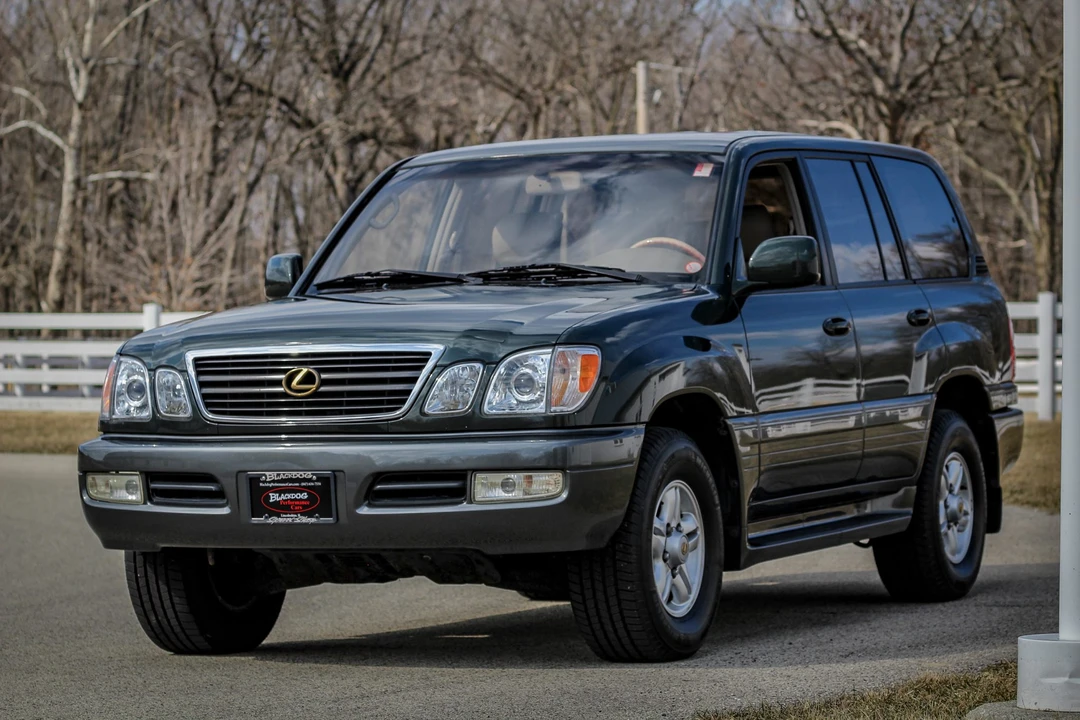 2000 Lexus LX 2nd Gen - Image 7 of 31