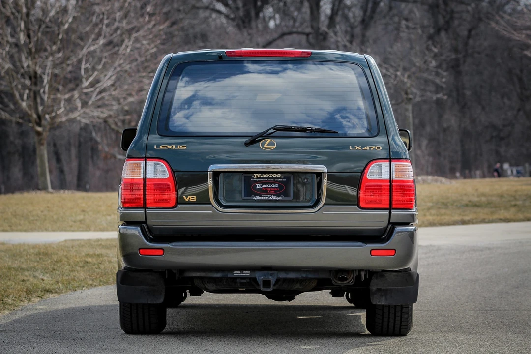 2000 Lexus LX 2nd Gen - Image 21 of 31