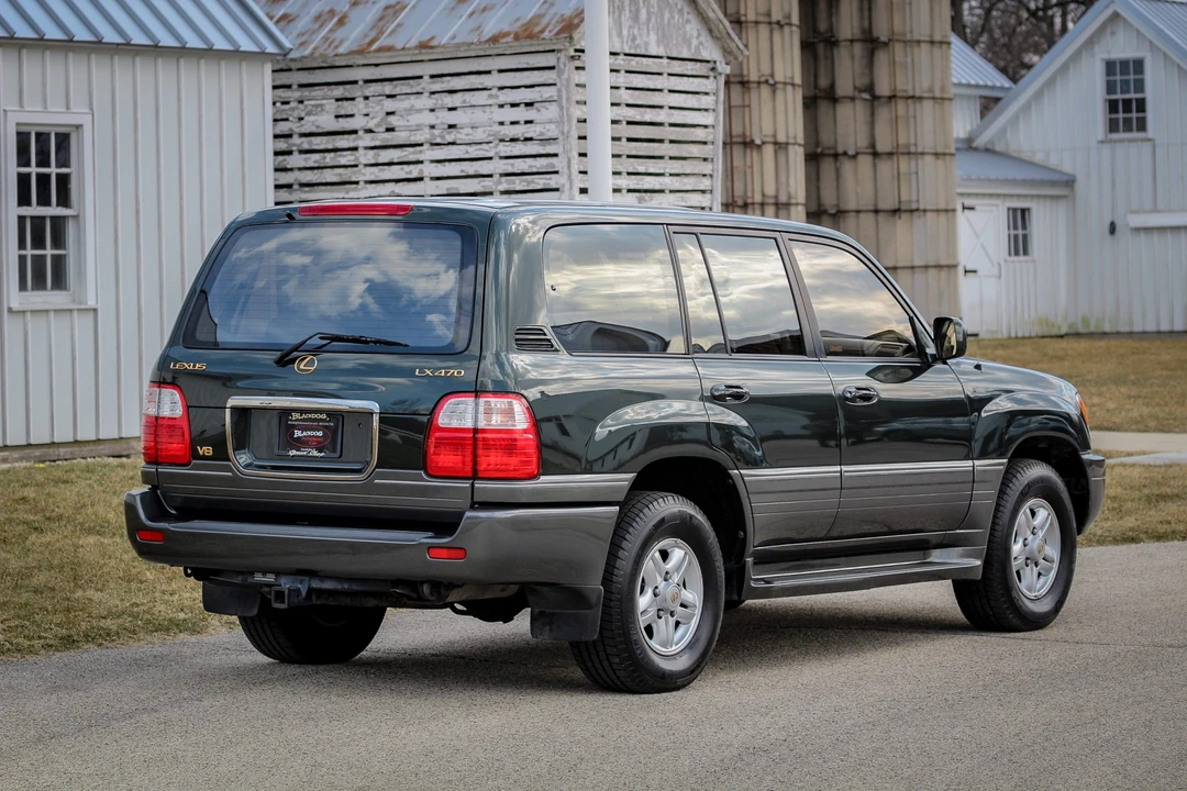 2000 Lexus LX 2nd Gen - Image 27 of 31