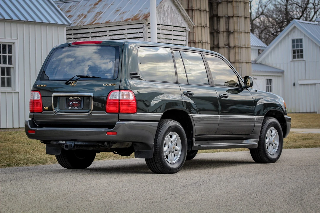 2000 Lexus LX 2nd Gen - Image 28 of 31