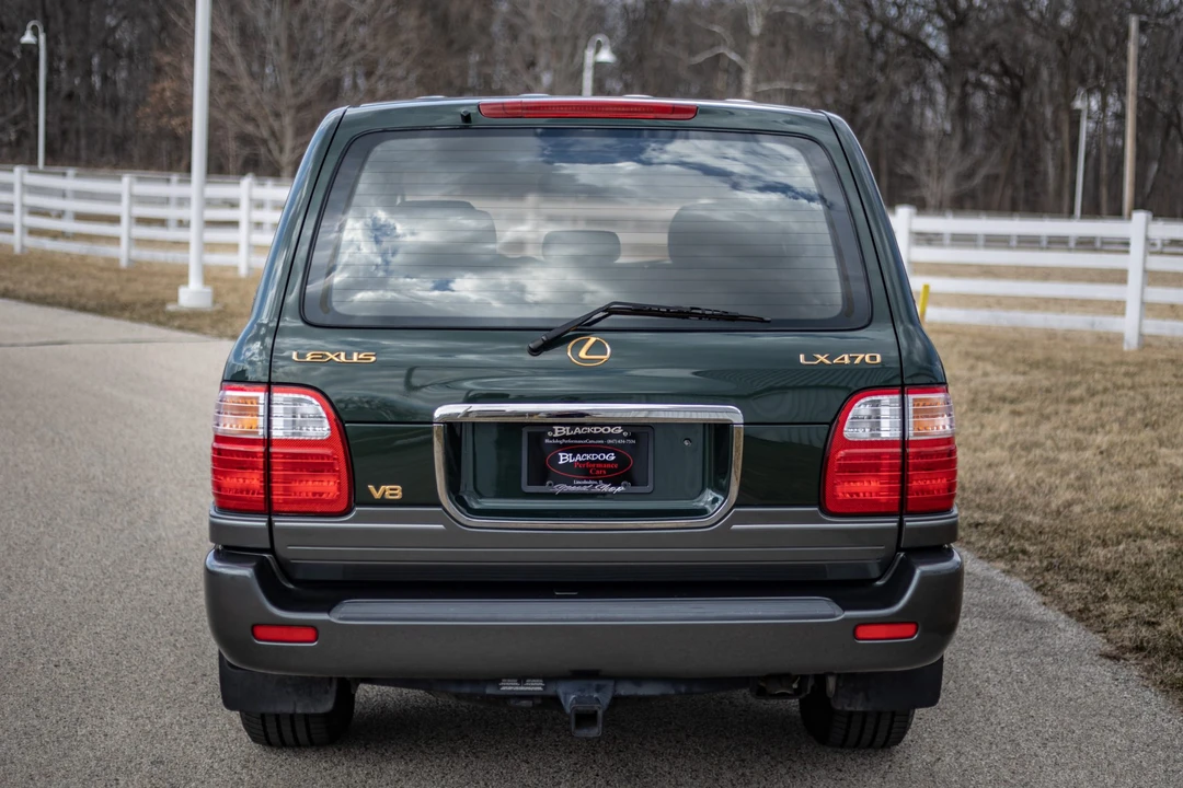 2000 Lexus LX 2nd Gen - Image 19 of 31