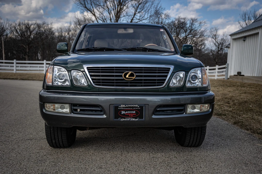 2000 Lexus LX 2nd Gen - Image 3 of 31