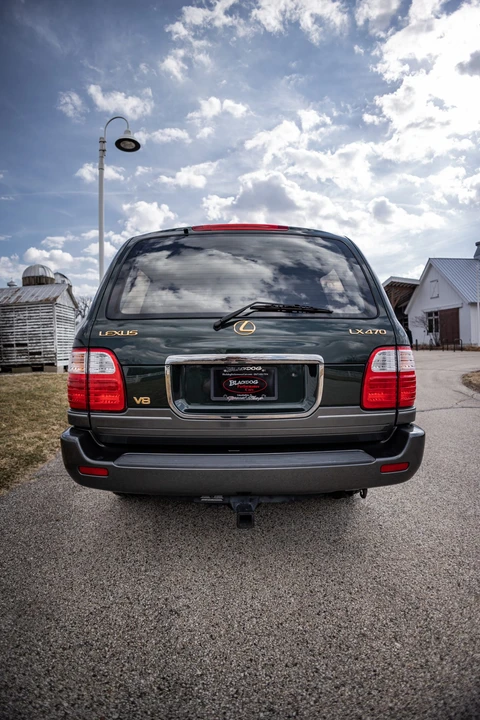 2000 Lexus LX 2nd Gen - Image 22 of 31