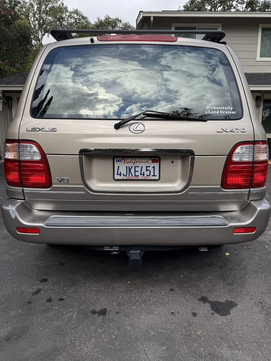2000 Lexus LX 2nd Gen - Image 11 of 31