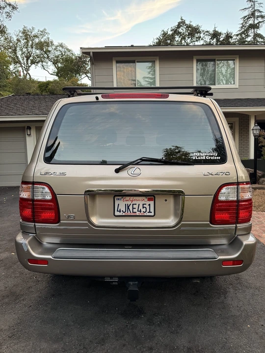 2000 Lexus LX 2nd Gen - Image 9 of 31