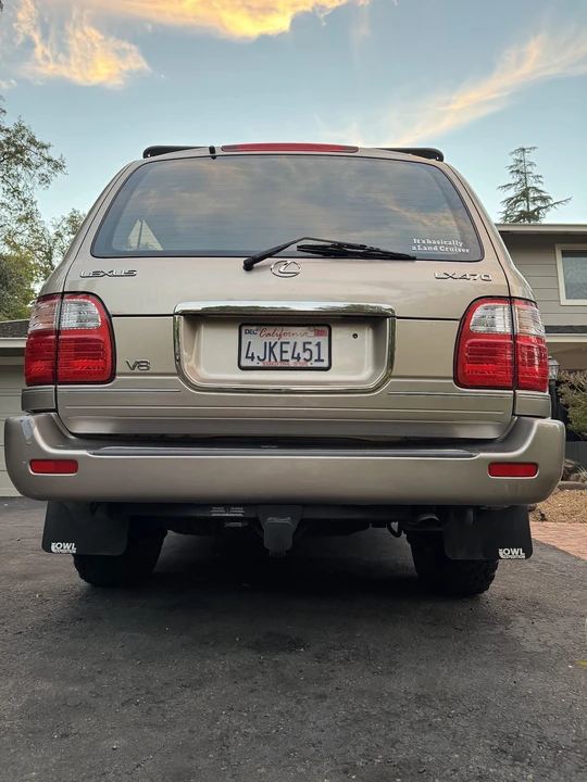 2000 Lexus LX 2nd Gen - Image 10 of 31