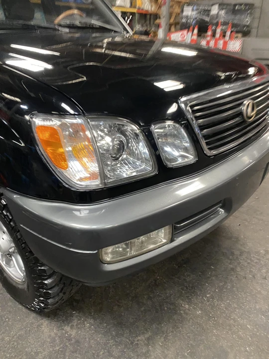 2000 Lexus LX 2nd Gen - Image 19 of 31