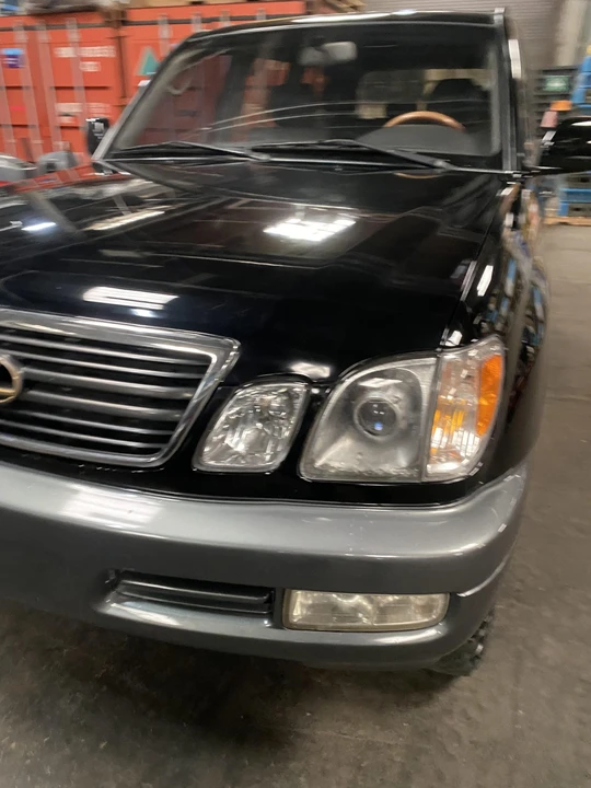 2000 Lexus LX 2nd Gen - Image 20 of 31