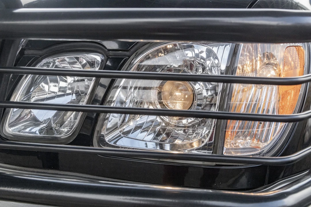 2000 Lexus LX 2nd Gen - Image 16 of 31
