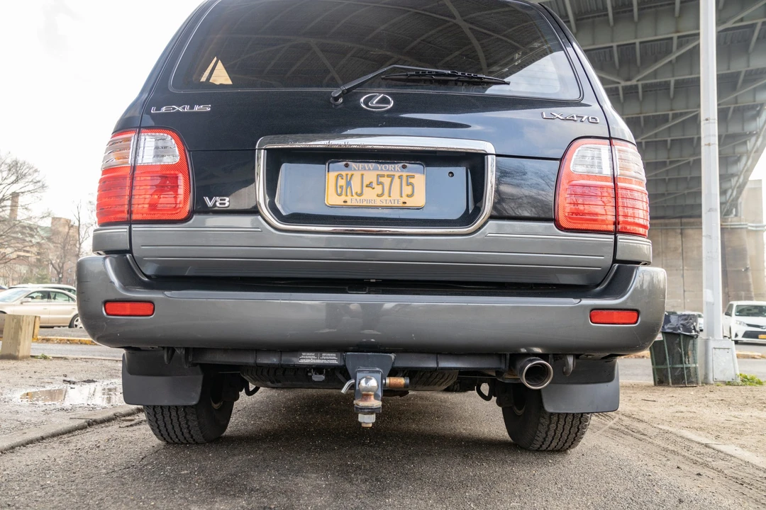2000 Lexus LX 2nd Gen - Image 5 of 31