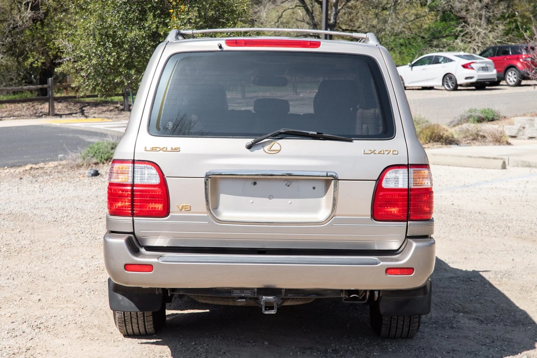 2000 Lexus LX 2nd Gen - Image 6 of 31