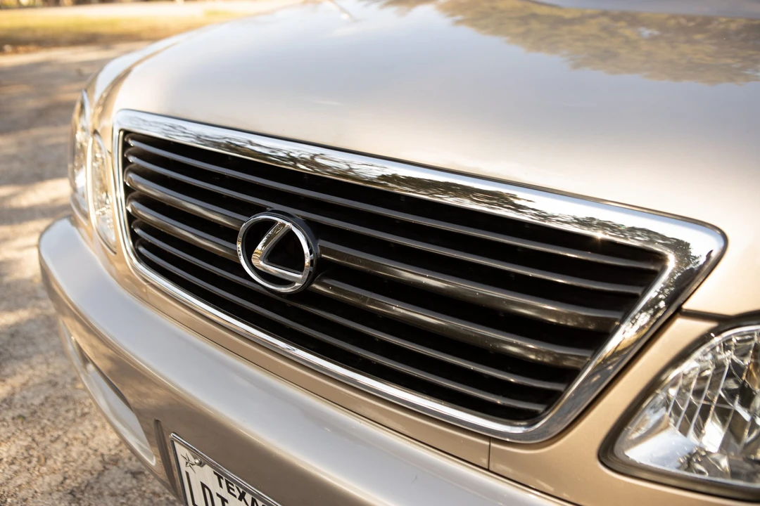 2000 Lexus LX 2nd Gen - Image 20 of 31