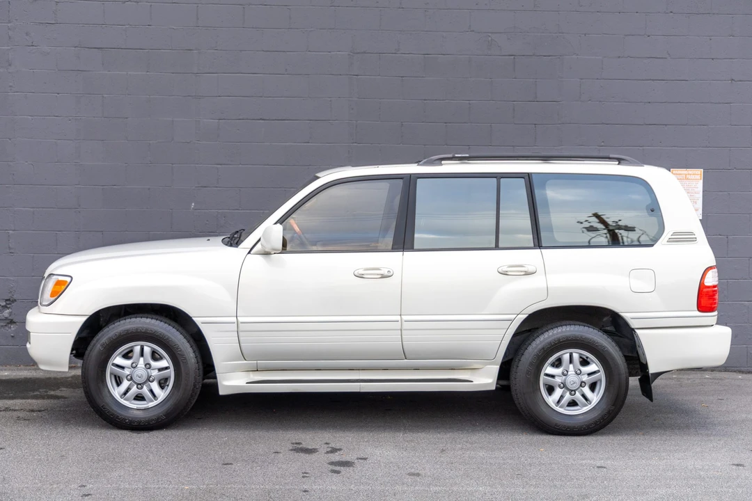 2000 Lexus LX 2nd Gen - Image 7 of 31