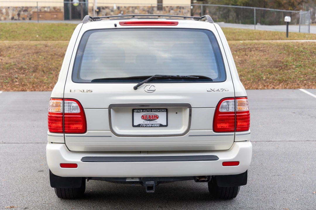 2000 Lexus LX 2nd Gen - Image 15 of 31