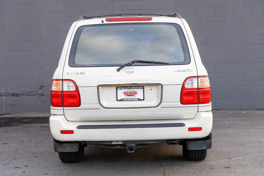 2000 Lexus LX 2nd Gen - Image 14 of 31