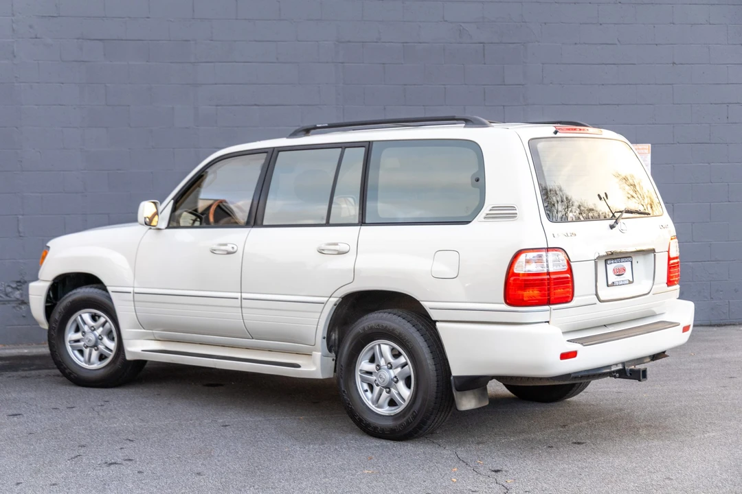 2000 Lexus LX 2nd Gen - Image 9 of 31