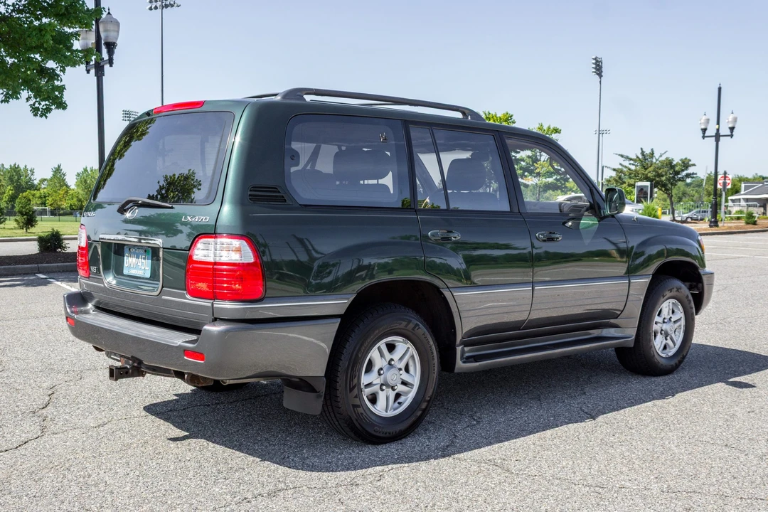 2000 Lexus LX 2nd Gen - Image 5 of 31