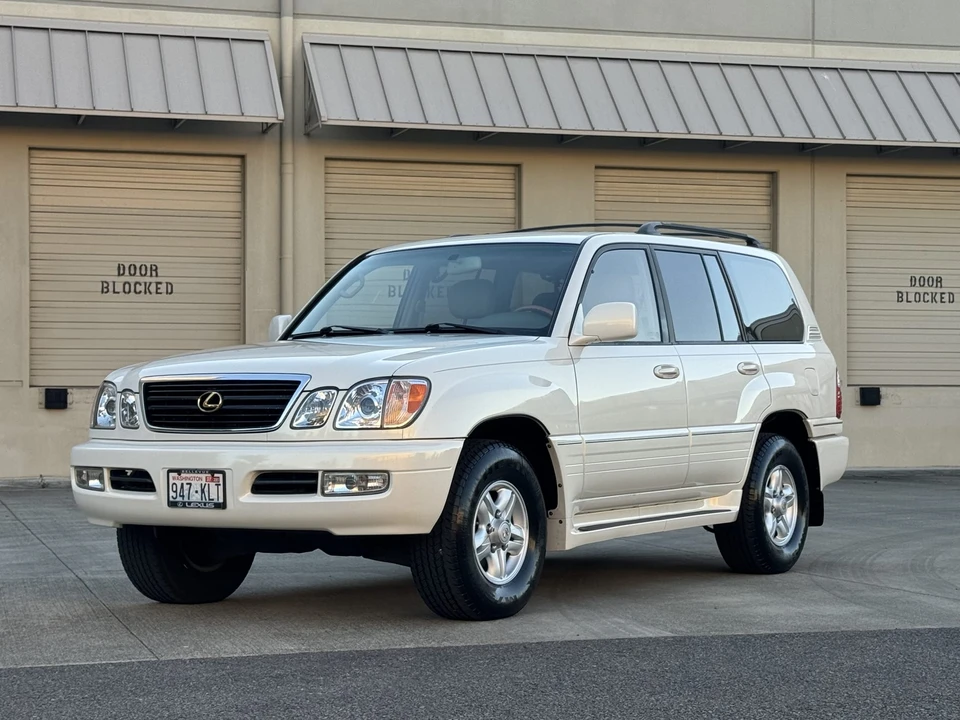 2000 Lexus LX 2nd Gen - Image 8 of 31