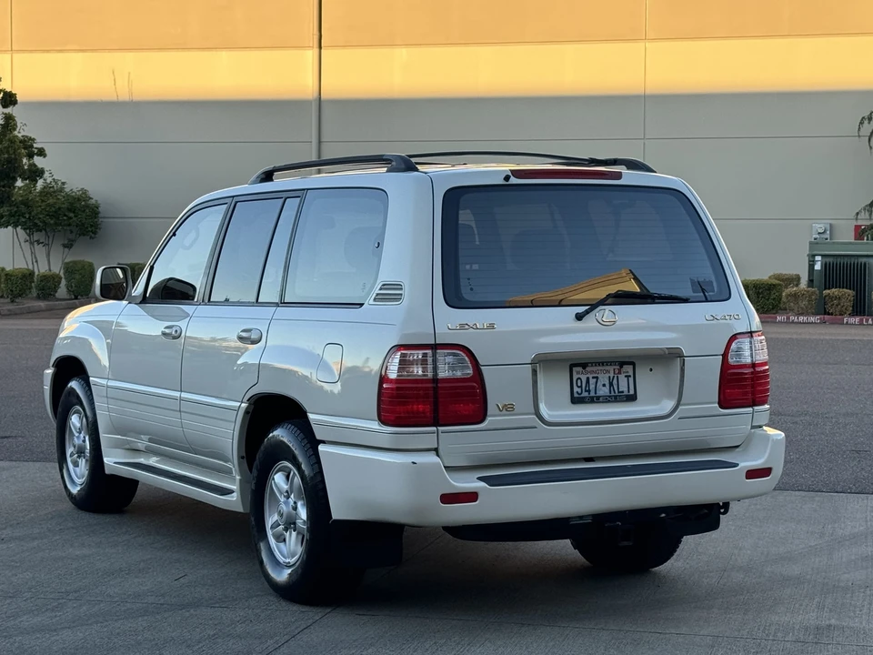 2000 Lexus LX 2nd Gen - Image 20 of 31