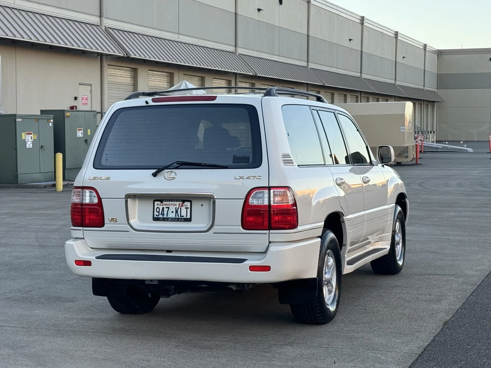 2000 Lexus LX 2nd Gen - Image 31 of 31