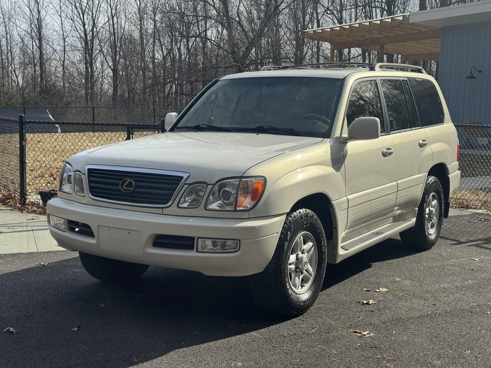 2000 Lexus LX 2nd Gen - Image 6 of 31
