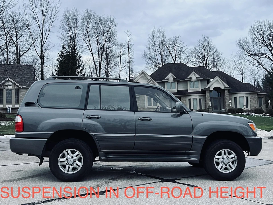 2000 Lexus LX 2nd Gen - Image 25 of 31