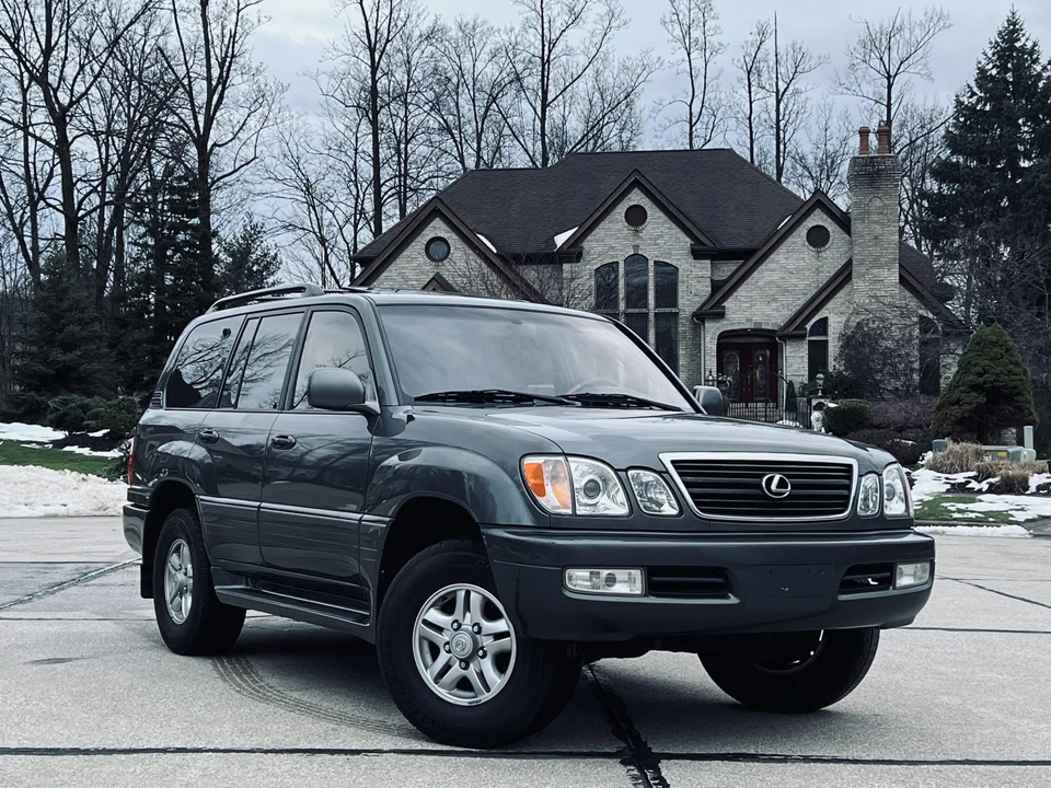 2000 Lexus LX 2nd Gen - Image 31 of 31