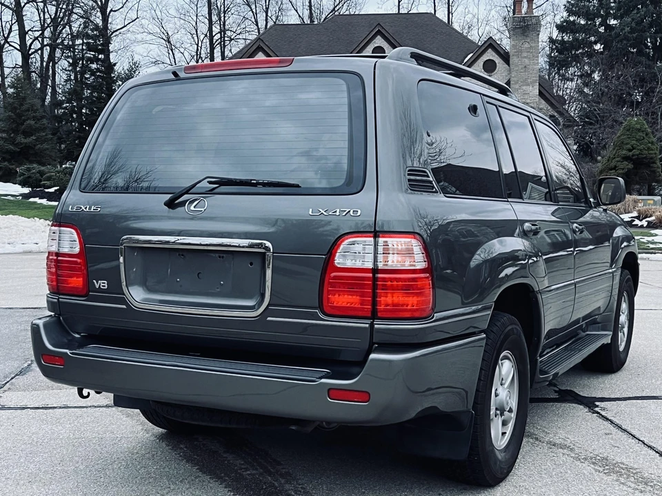 2000 Lexus LX 2nd Gen - Image 19 of 31
