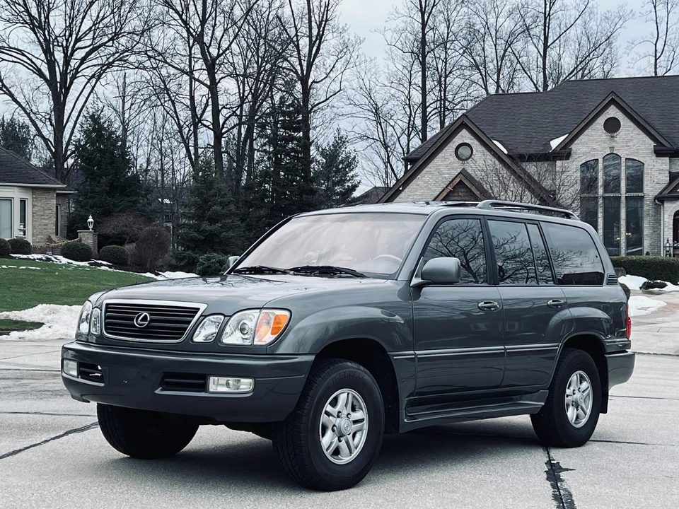 2000 Lexus LX 2nd Gen - Image 8 of 31