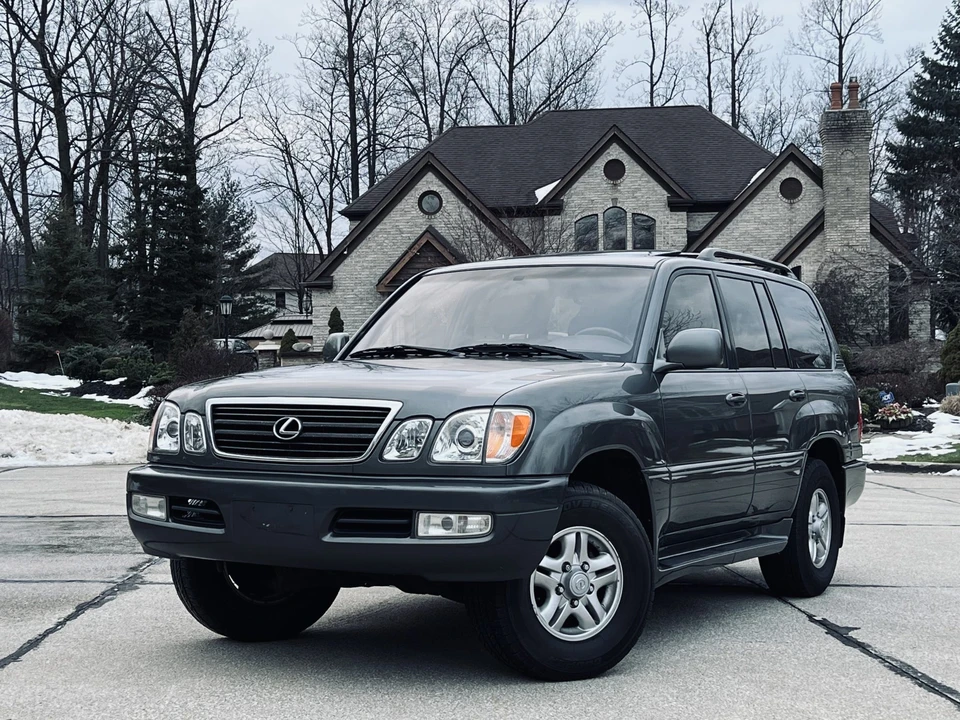 2000 Lexus LX 2nd Gen - Image 5 of 31