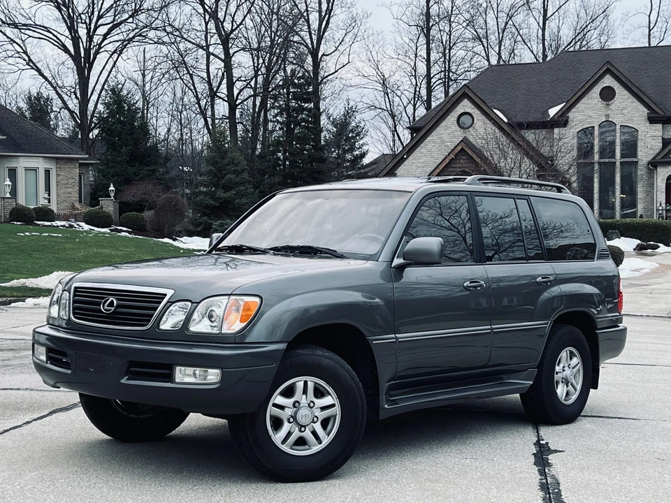2000 Lexus LX 2nd Gen - Image 7 of 31
