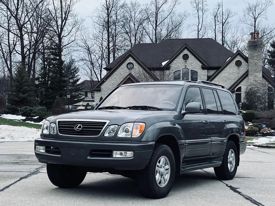2000 Lexus LX 2nd Gen - Image 6 of 31