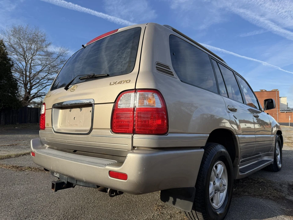 2000 Lexus LX 2nd Gen - Image 15 of 31