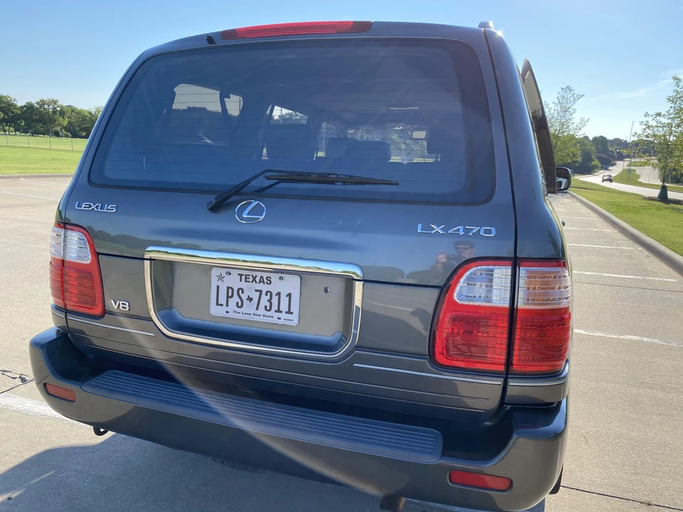 2000 Lexus LX 2nd Gen - Image 18 of 31