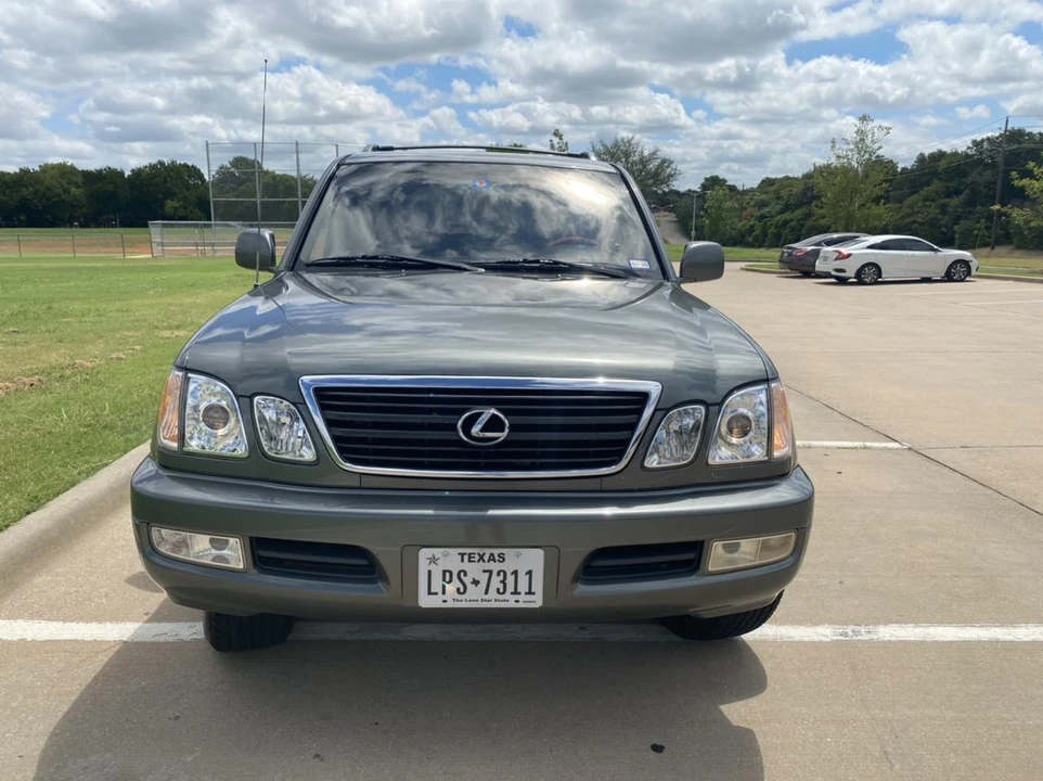2000 Lexus LX 2nd Gen - Image 7 of 31