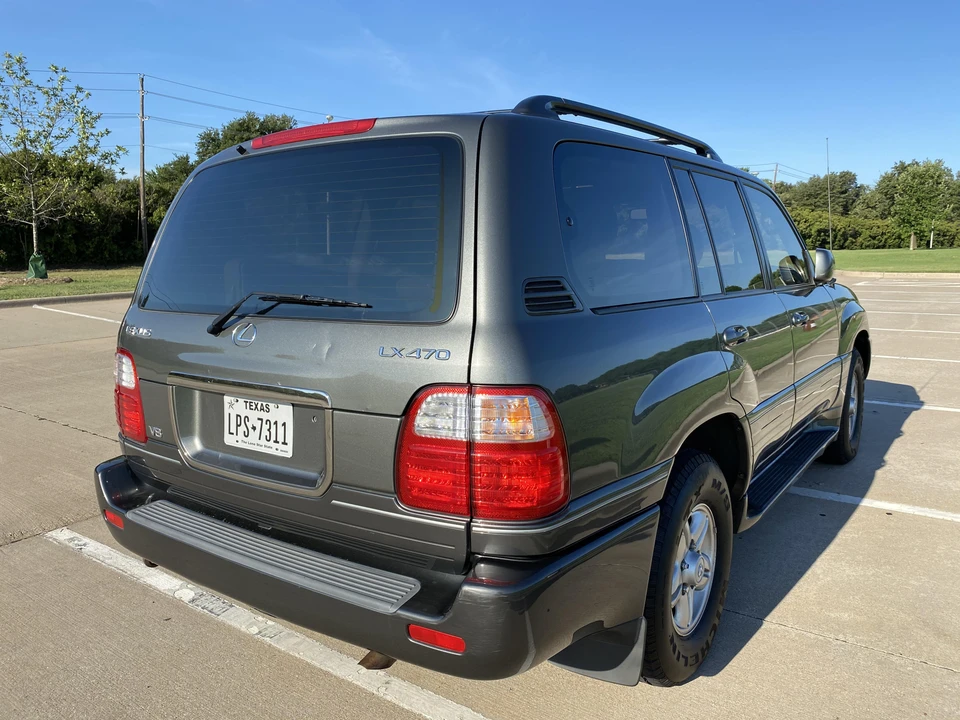 2000 Lexus LX 2nd Gen - Image 21 of 31
