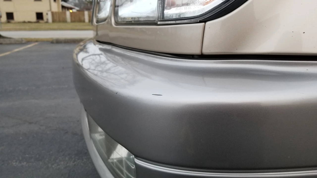 2000 Lexus LX 2nd Gen - Image 27 of 31