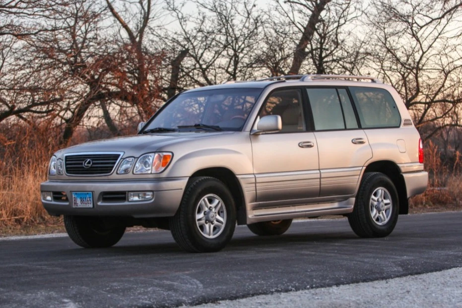2000 Lexus LX 2nd Gen - Image 4 of 31